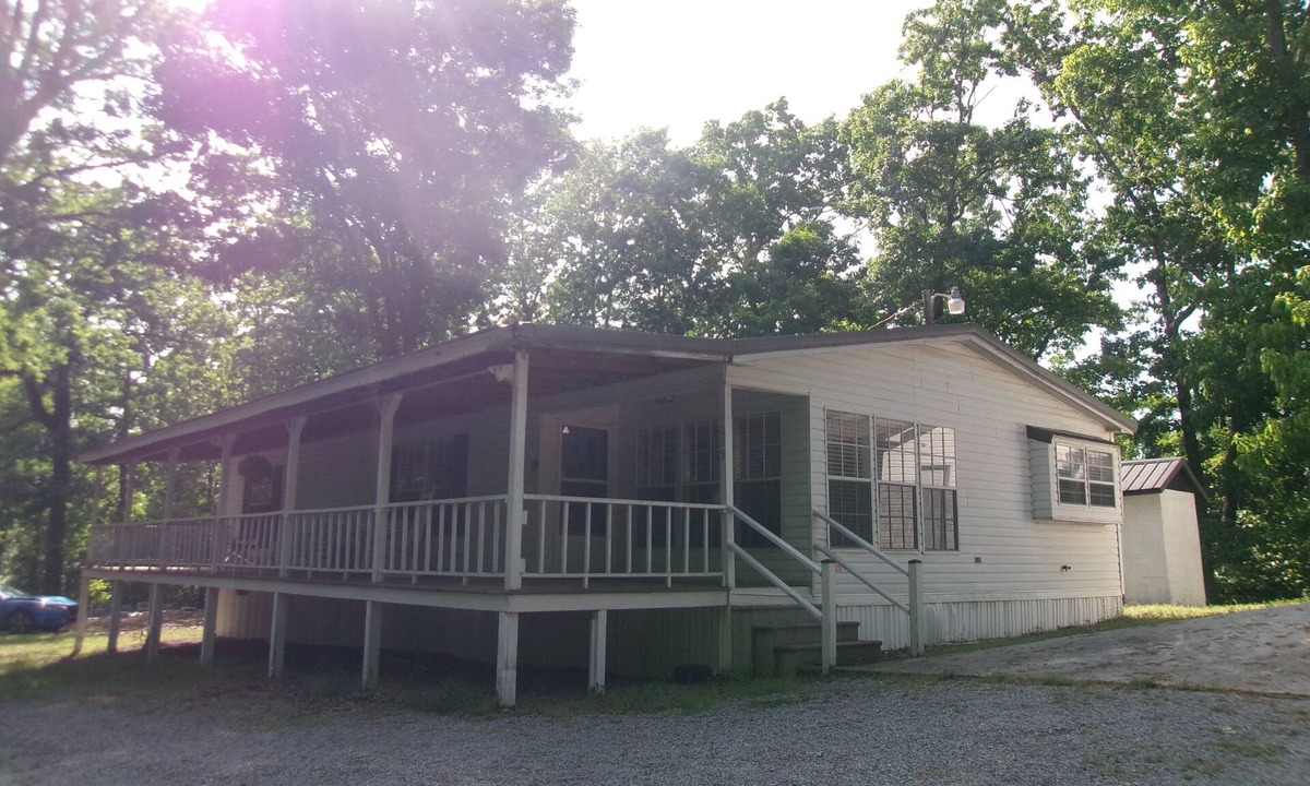 Groveoak House | Lake Ridge getaway on Lake Guntersville