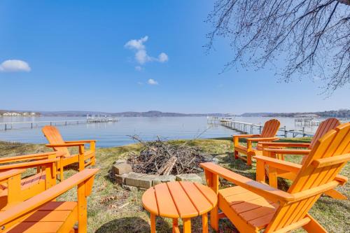 Lodi House | Lake Wisconsin Retreat w/Dock: Great for Groups!