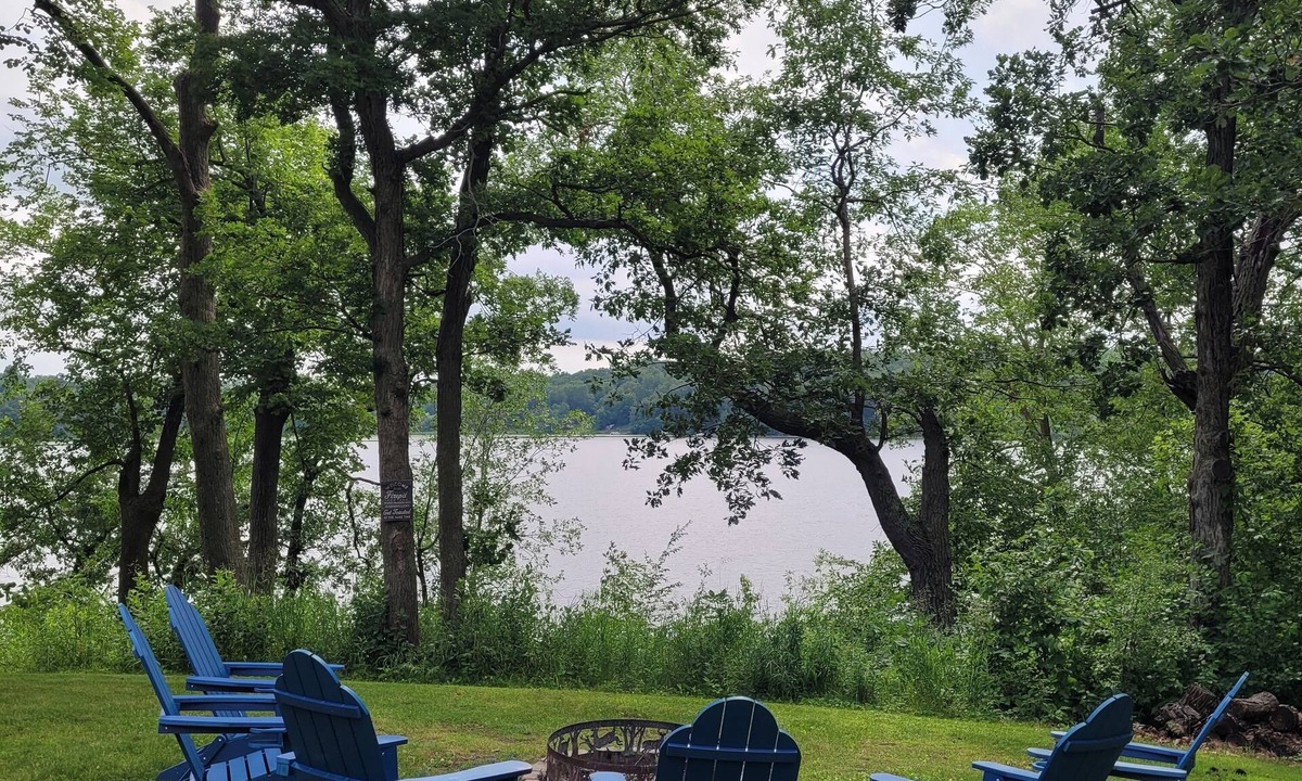 Luck Cabin | Lakeside home with plenty of amenities for all, on river fed Lake!