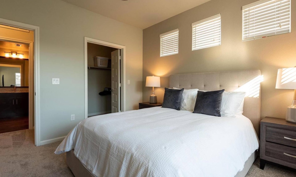 Austin Apartment | Landing | Beautiful 2BD, Courtyard, Clubhouse