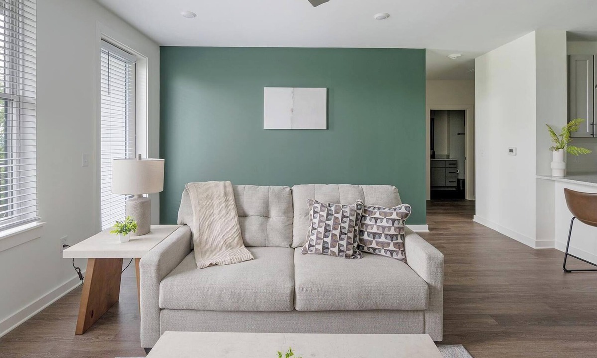 Brentwood Apartment | Landing | Stunning 1BD, Gym, Clubhouse