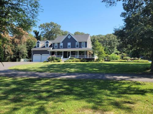 Severn House | Large Home with Private Pool, Gym, Sauna, 7 Bedrooms, Sleeps 21
