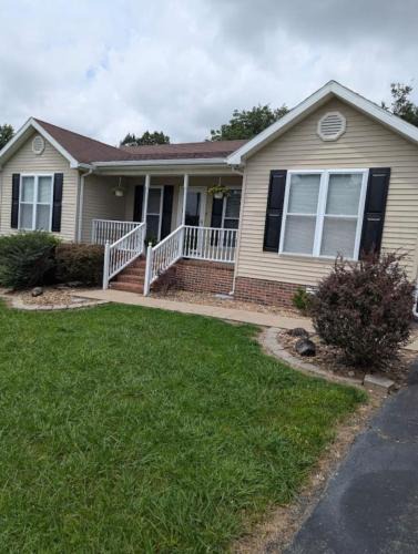 Madisonville House | Loop Haven Loop Haven
