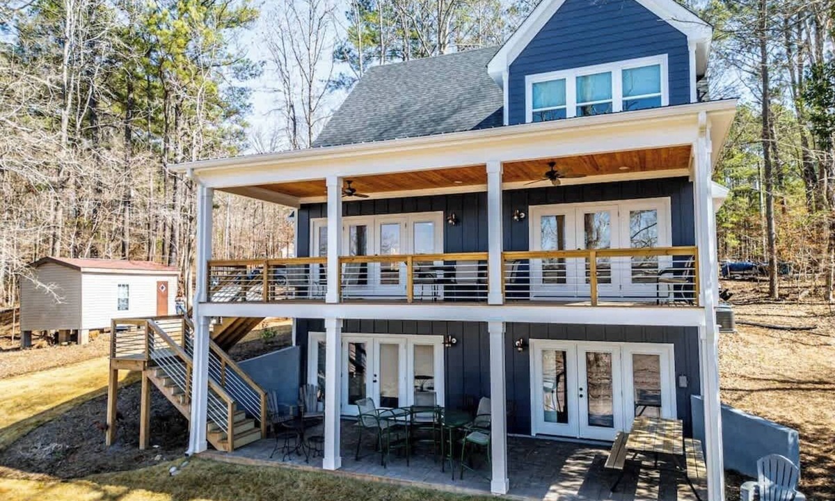 Eatonton House | Lyon's Den - 5bd, Sleeps 13, New Dock+ More