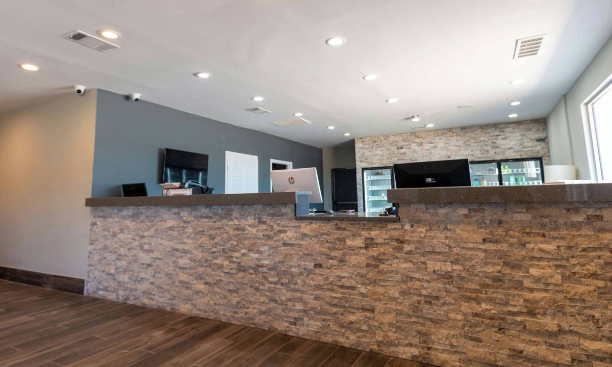 Irving Hotel | Magnuson Extended Stay and Suites Airport Hotel