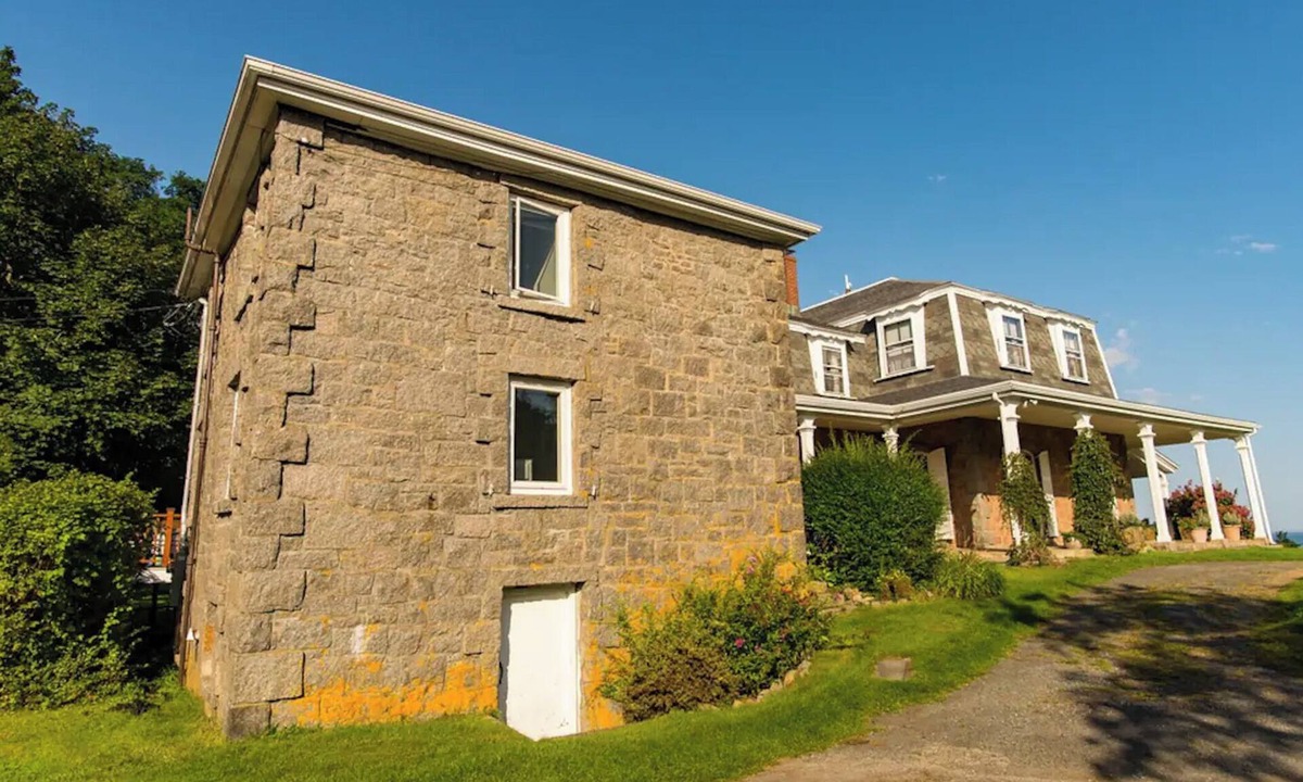 Gloucester Cottage | Maids Quarters; private beach
