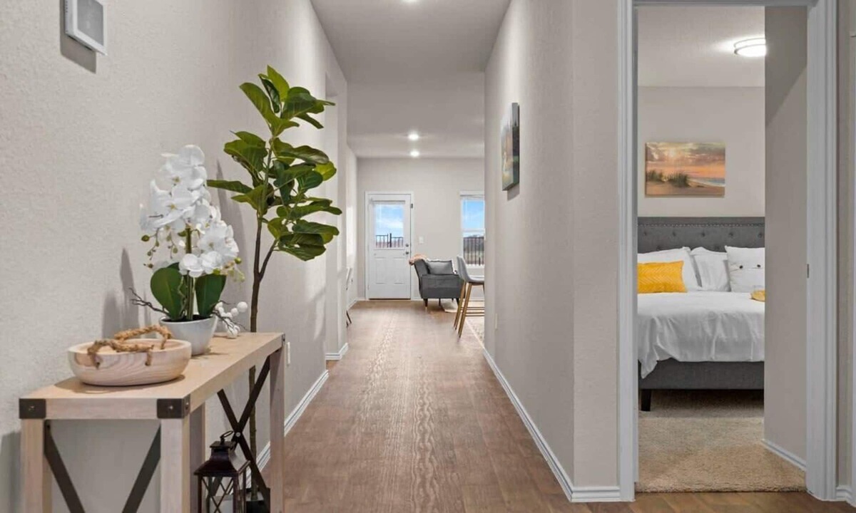 Austin Cottage | @ Marbella Lane - Amazing 4BR Lakeview Home