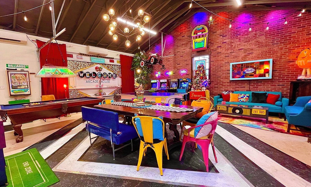Bloomington House | Massive game room, hot tub, firepit, grill, games