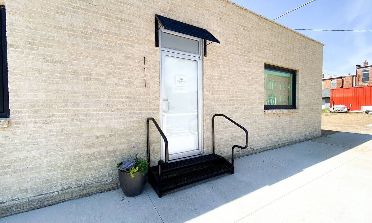 De Smet Apartment | Modern meets historic charm! Unique stay in historic little town on the prairie