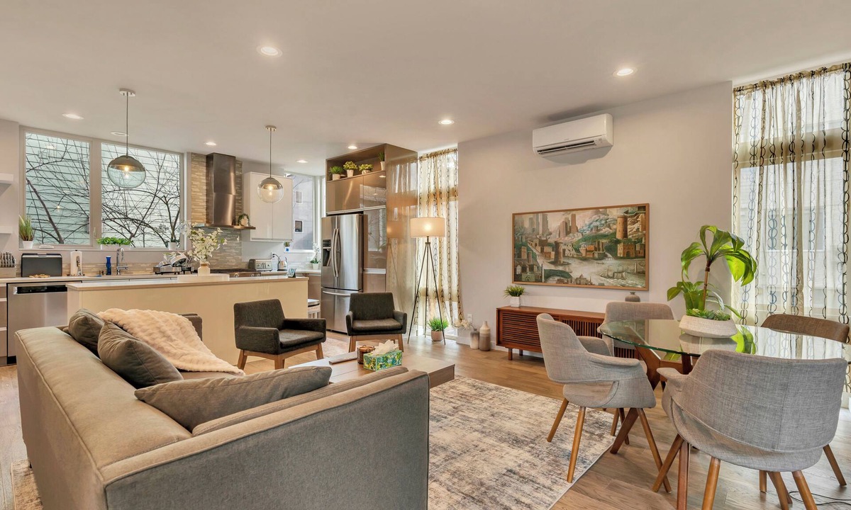 Mount Baker House | Modern Standalone 3-bedroom townhome in vibrant Seattle