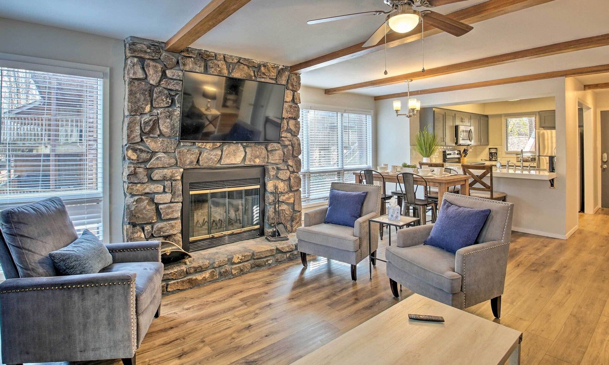 Mount Ida Condo | Mount Ida Condo - Walk to Lake Ouachita!