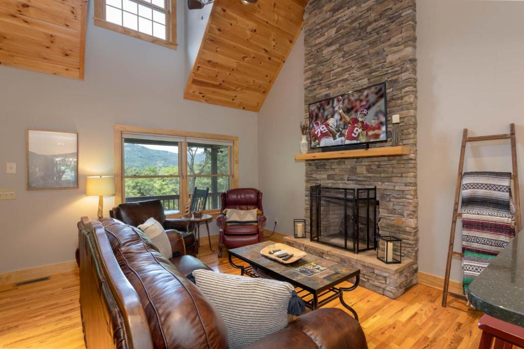 Apple Ridge House | Mountain Melody