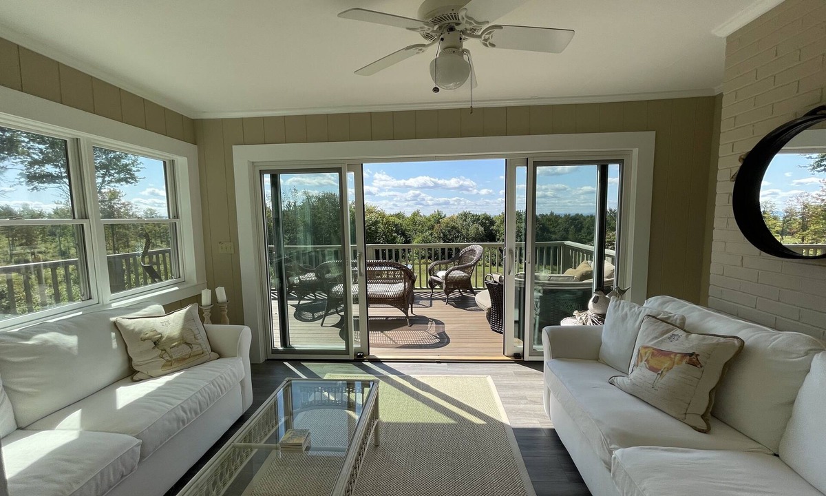 Tuftonboro House | Mountain View Getaway-Near Lake Winnipesaukee