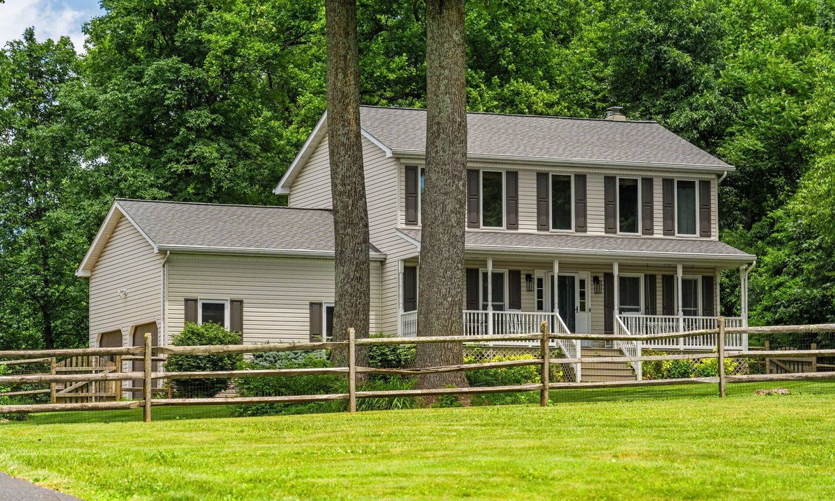 Linden House | Mountain Views w/Hot Tub, 95” TV & Trail Access