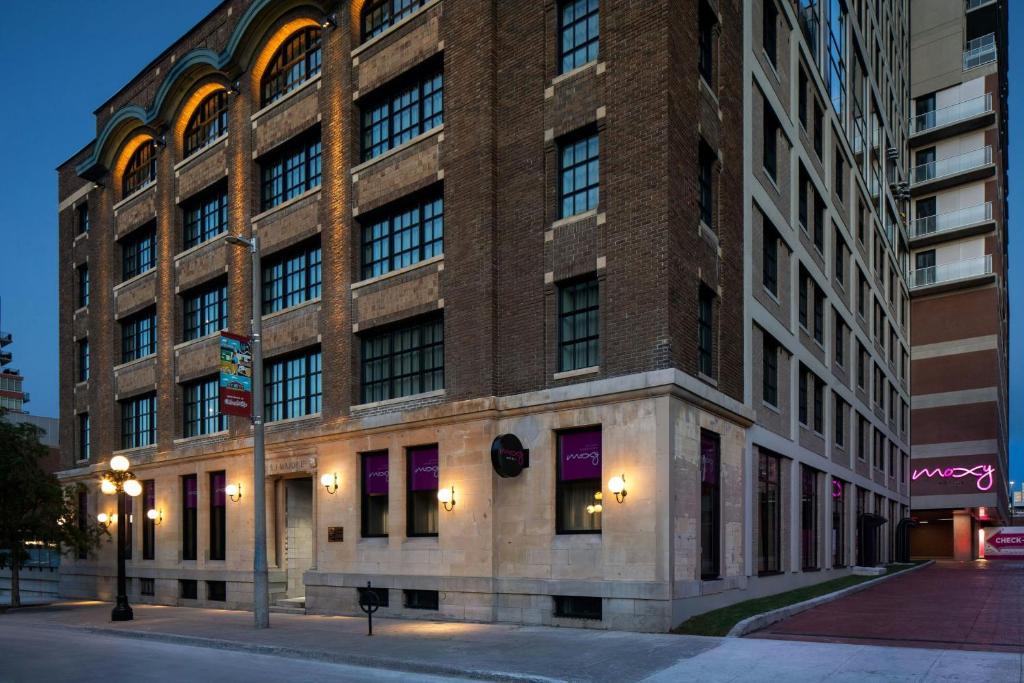 ByWard Market Hotel | Moxy Ottawa Downtown