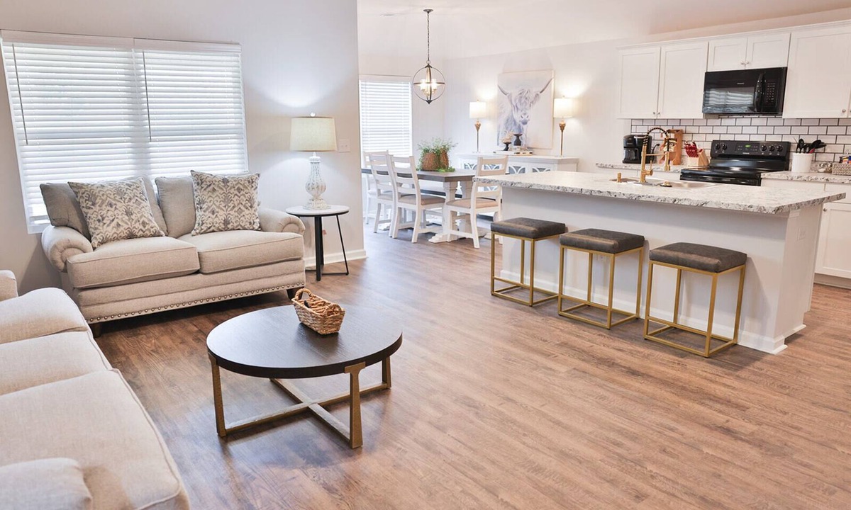 Lincoln House | New Home 3mi from Talladega Superspeedway