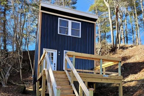 Draper House | Newly Built Modern Cottage with New England Charm, near the Draper Mountain Trail System
