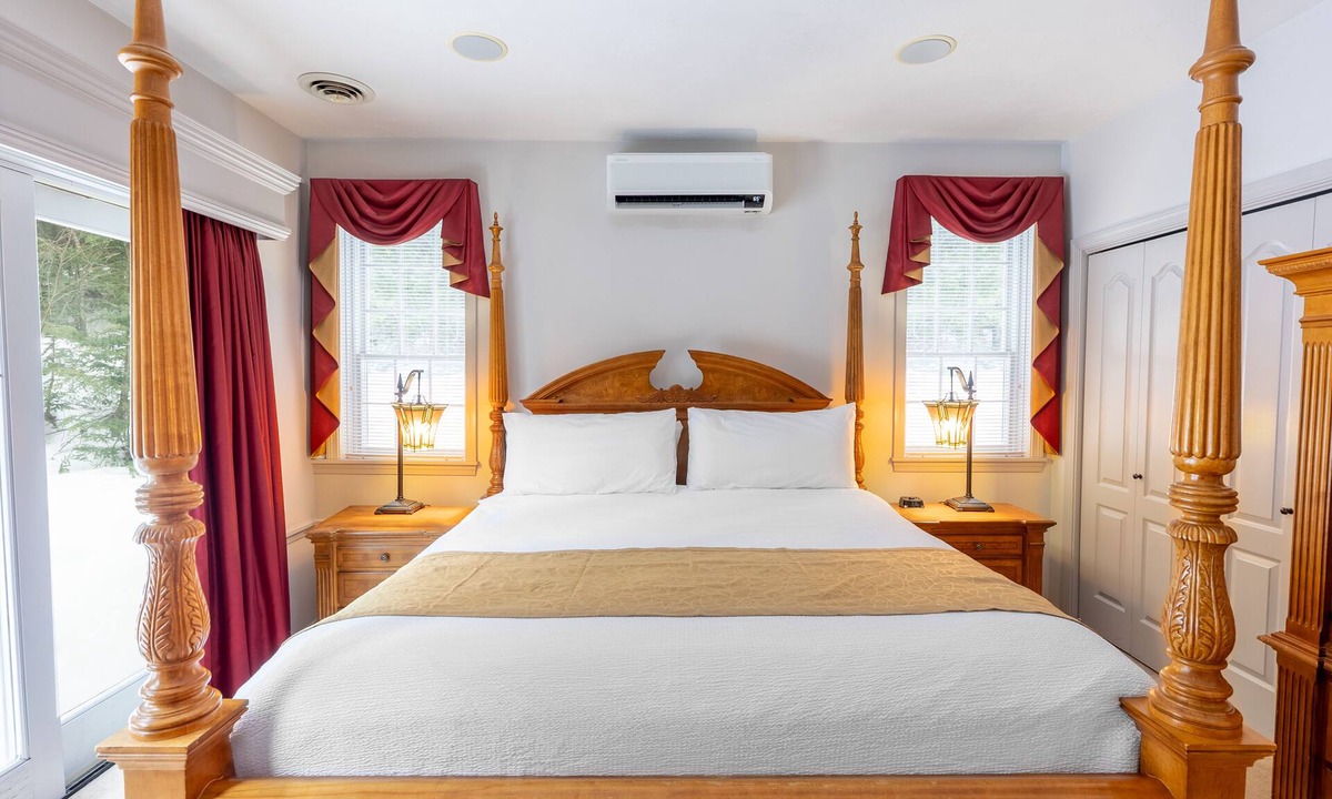 Bartlett House | Nordic Village Resort—Château Grand Master Suite