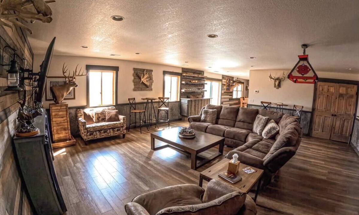 Birchwood House | Northwoods Antler Lodge
