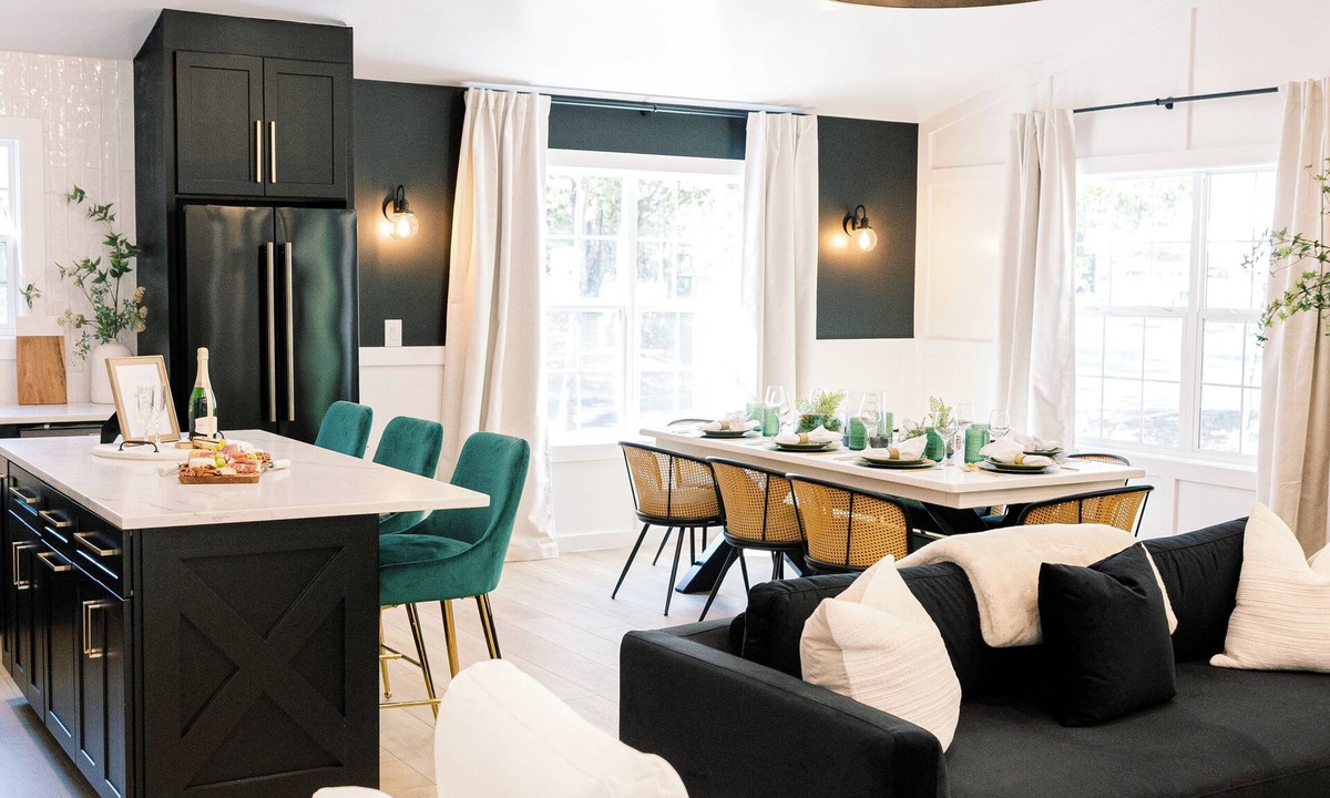 Mount Jackson House | Oak & Ember Lodge Modern Luxury Nestled in the Woods- Resort 2.2 miles away