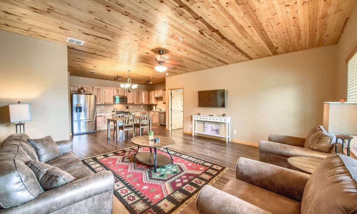Gruene Condo | Old Mills Resort at Historic Gruene OM A11