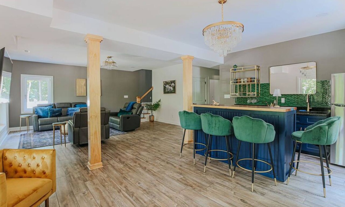 Roseland House | On Mountain Time