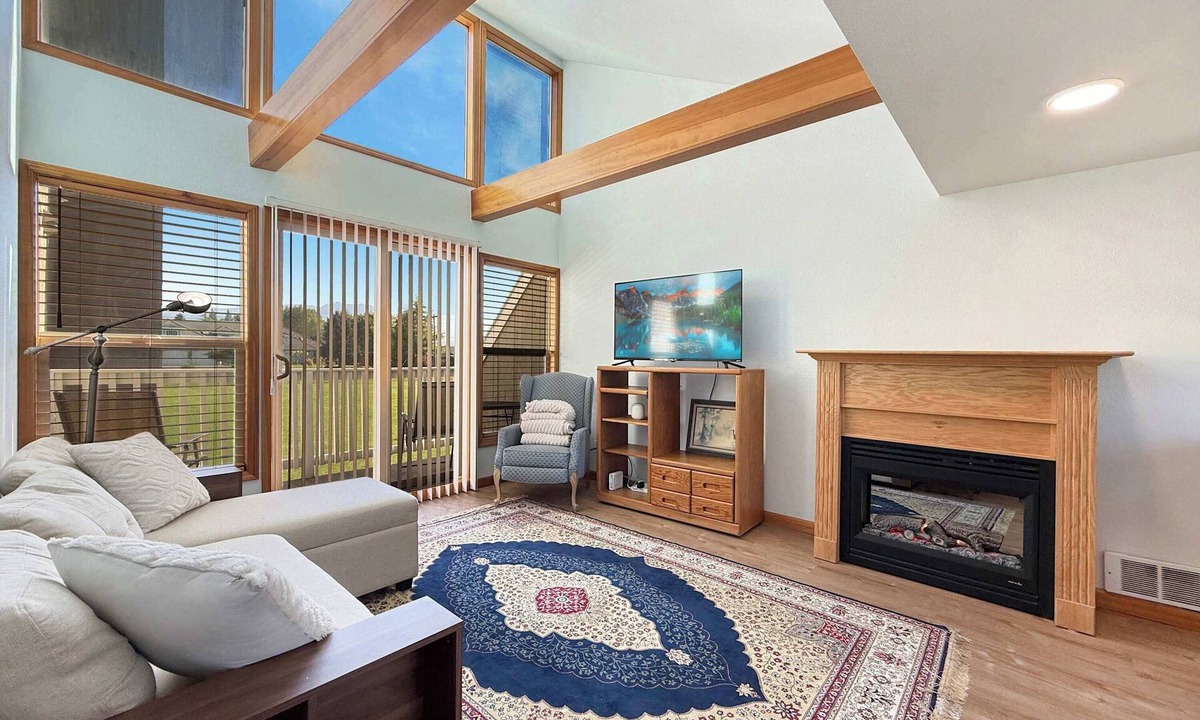 Sequim Apartment | Overlooks Golf Course, Mountain View, Fireplace