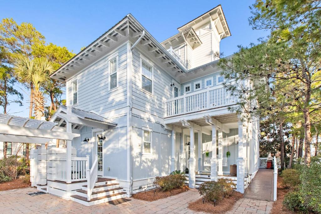 Greenway Park House | Paradise Palms