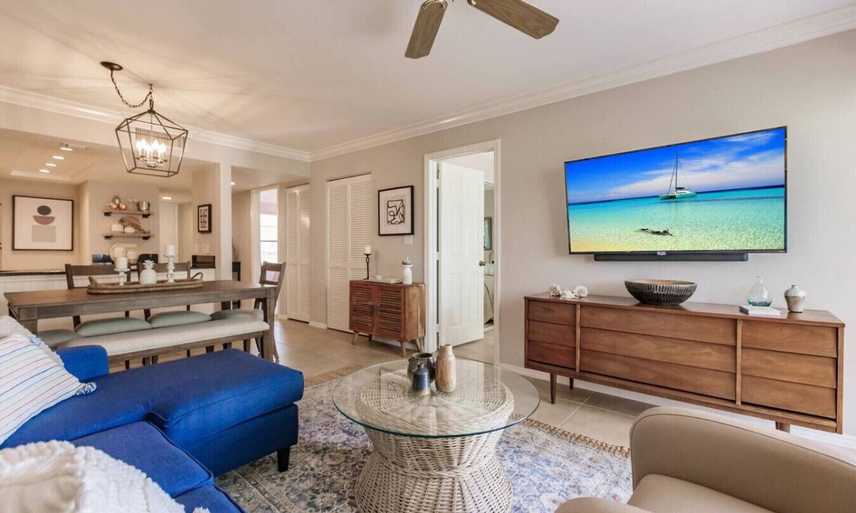 Park Shore Apartment | Park Shore Resort-Top Floor BLDGC #221*Peaceful*