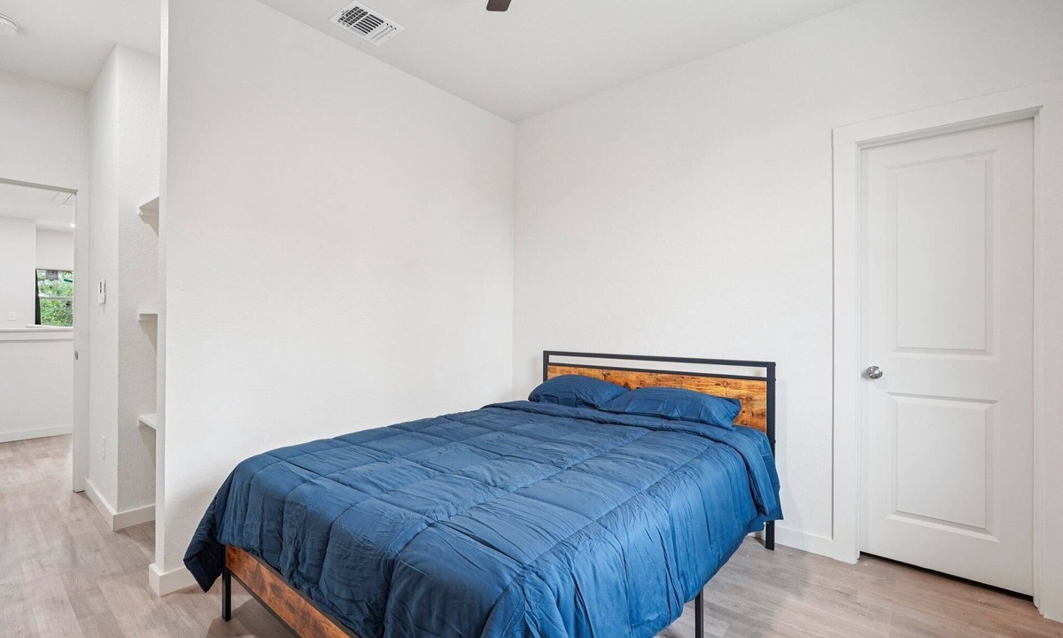 Eastside Promise Neighborhood House | Peaceful Retreat with a Homey Feel in San Antonio