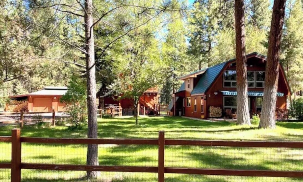 Chiloquin Apartment | Peaceful studio with AC in charming Chiloquin perfect for getaway