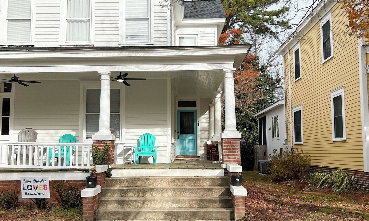 Cape Charles House | Pet-Friendly Cape Charles Retreat Walk to Beach & Downtown