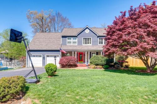 Stafford House | Pool, Hot Tub & Fun! Family Home Near Quantico
