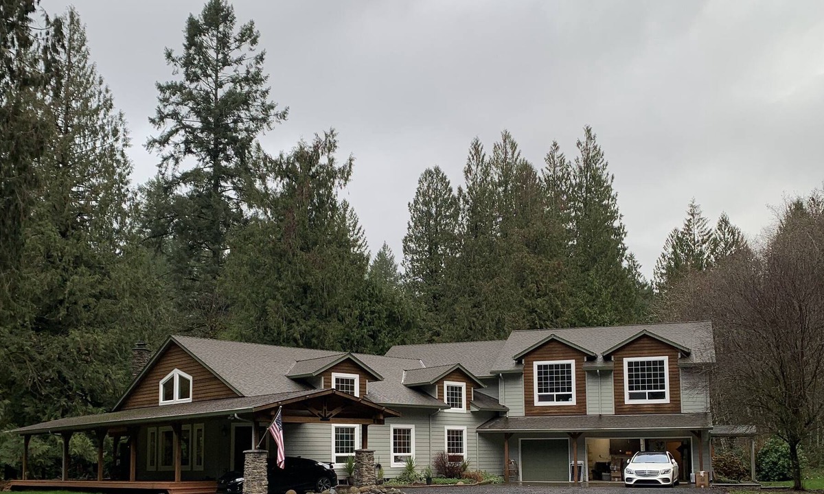 Woodland House | Private & Elegant - Gated Estate in the forest on Cedar Creek