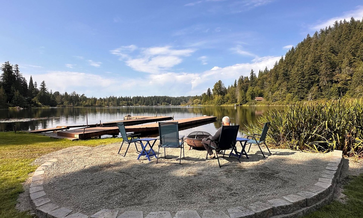 Maple Heights-Lake Desire House | Private house, no stairs, large deck, 5 watercraft hiking trails - 2026WorldCup