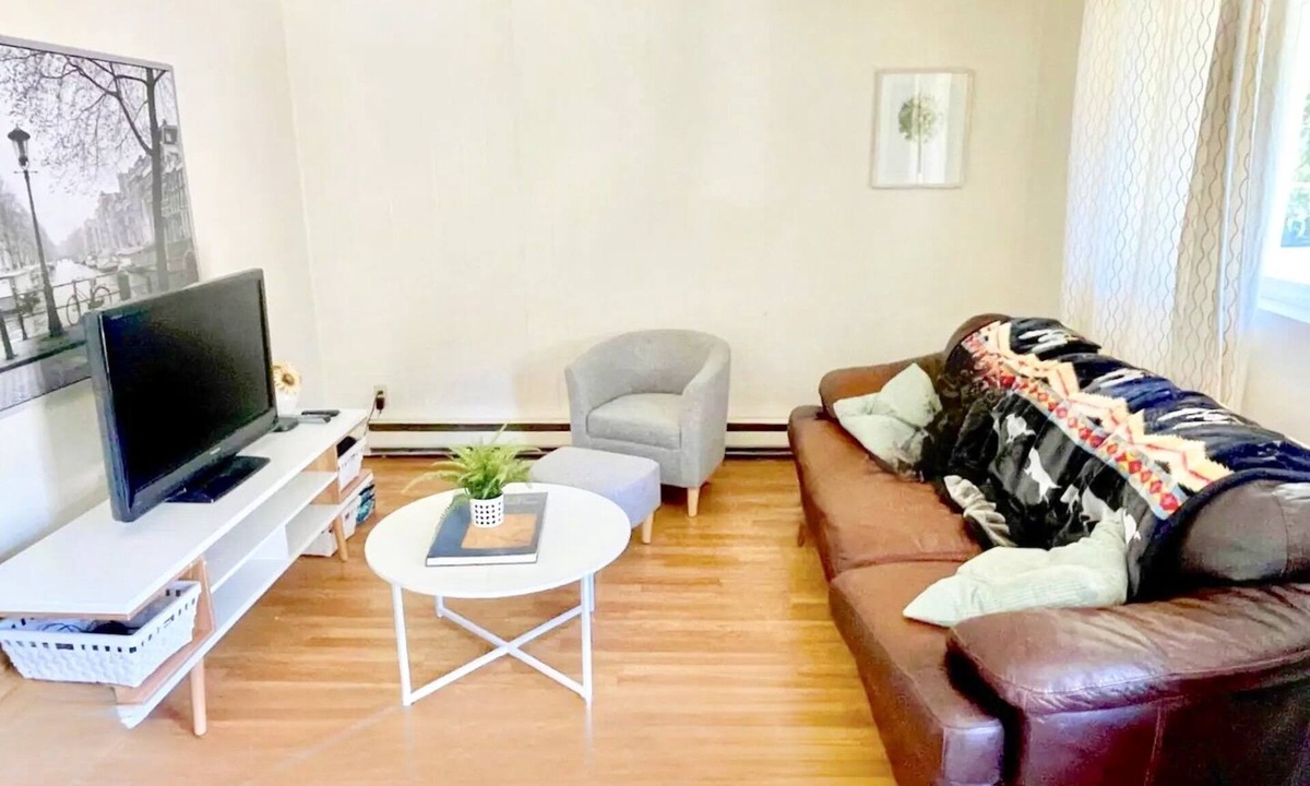 Lakewood Apartment | Private Tacoma Getaway Near Sunnyside Beach Park!