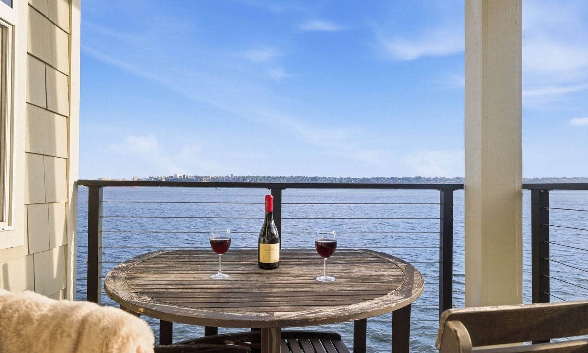 Tacoma House | Puget Sound Waterfront, Kayaks + Mt Rainier, 3BR
