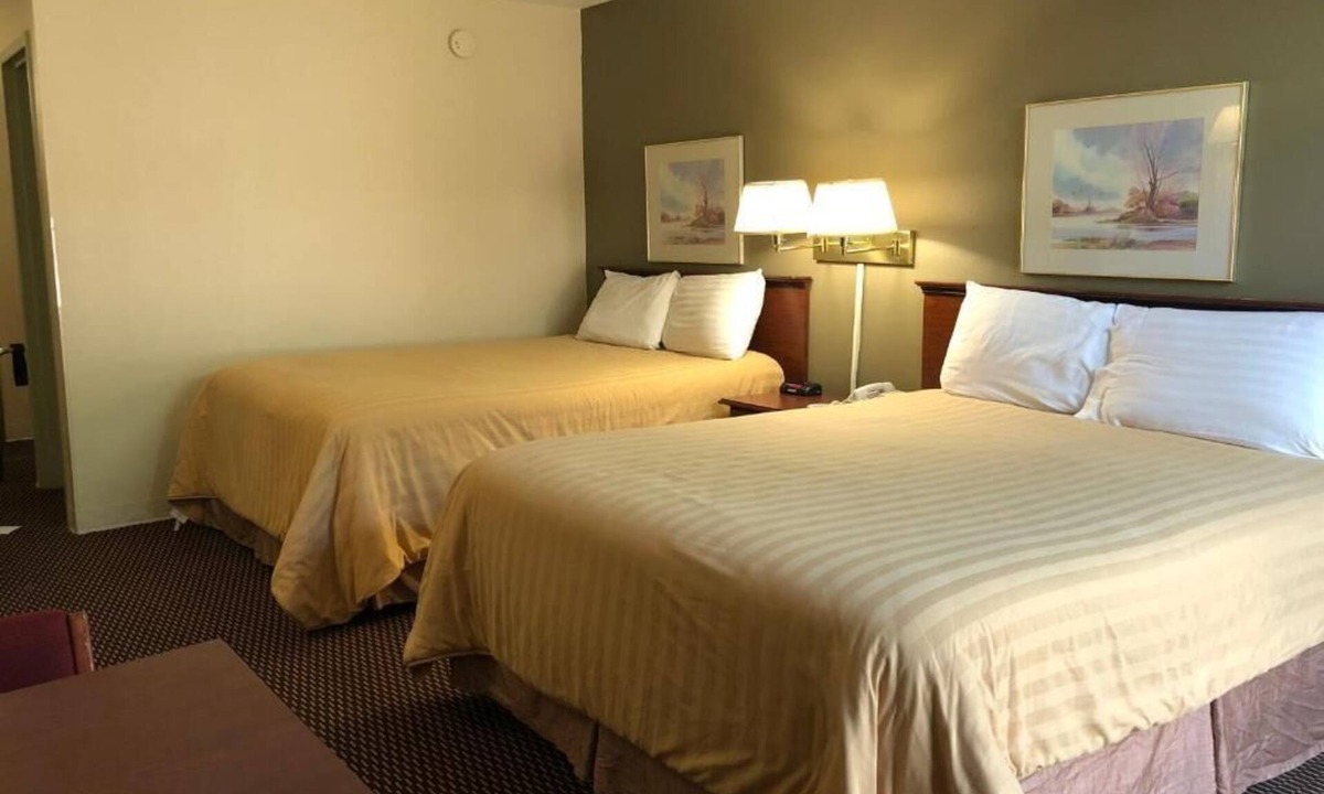 Worthington Hotel | Queen Room With Two Queen Beds Non-Smoking