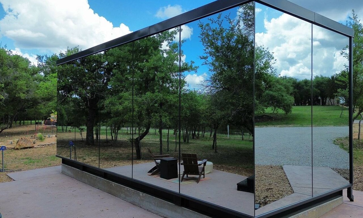 Graham House | Reflections Mirror House-Romantic Escape w/Hot Tub