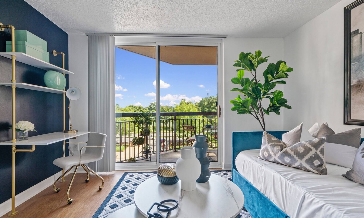 Aurora Highlands Apartment | Relaxing - Apartment - Near Pentagon City
