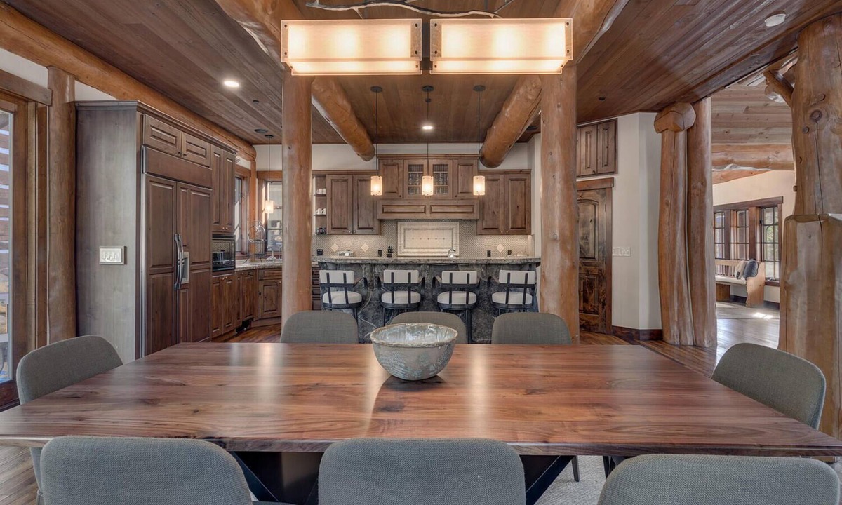 Olympic Valley House | Riverfront Lodge - TLUXP