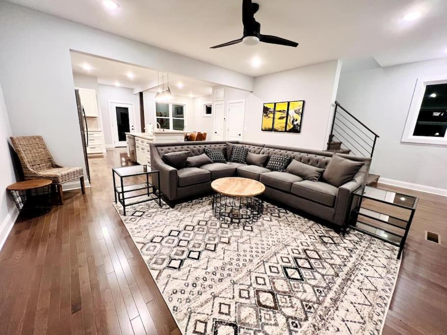 Woodfin House | Riverside House