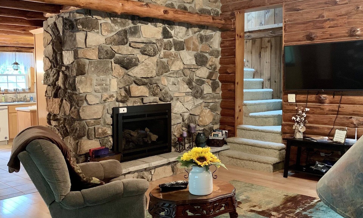 Baileys Harbor House | Rustic Log Home located near Baileys Harbor