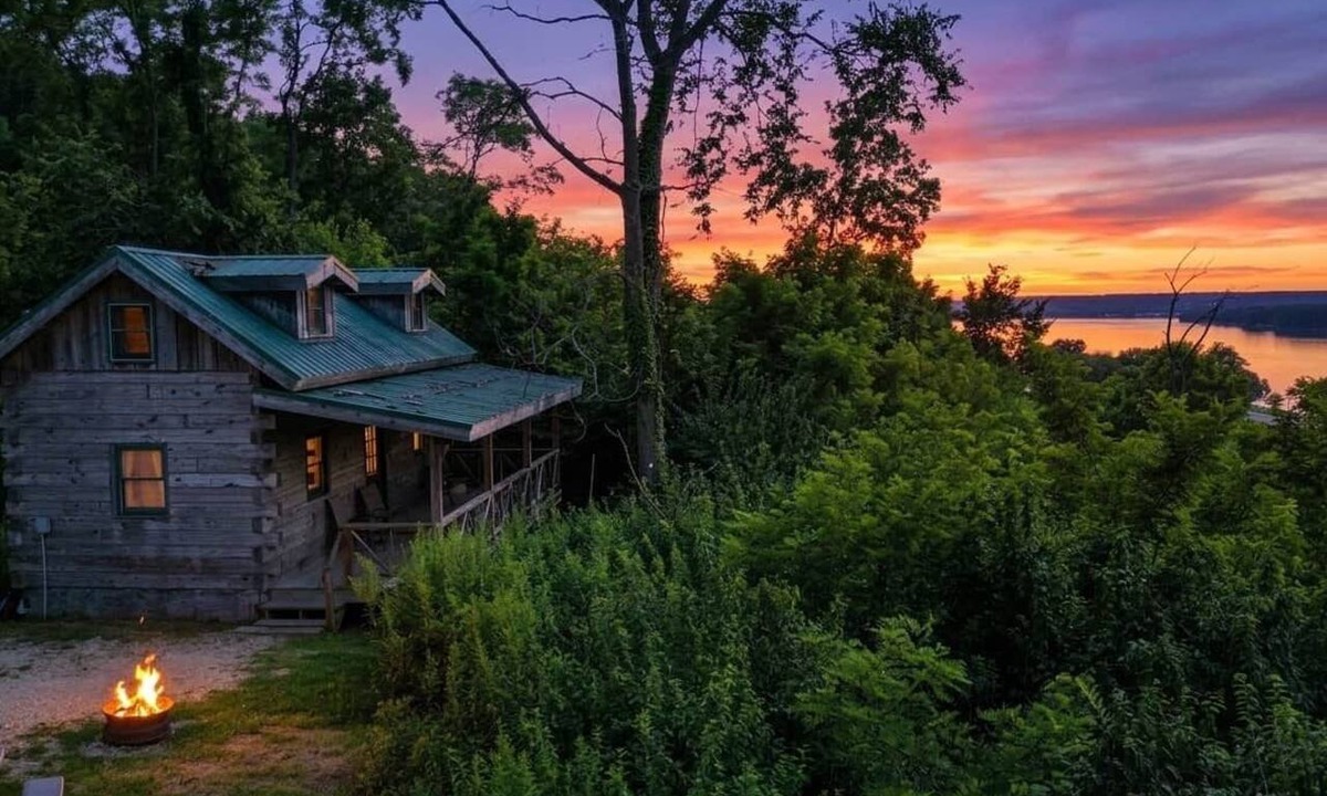 Savanna Cabin | Rustic River Cabin 2