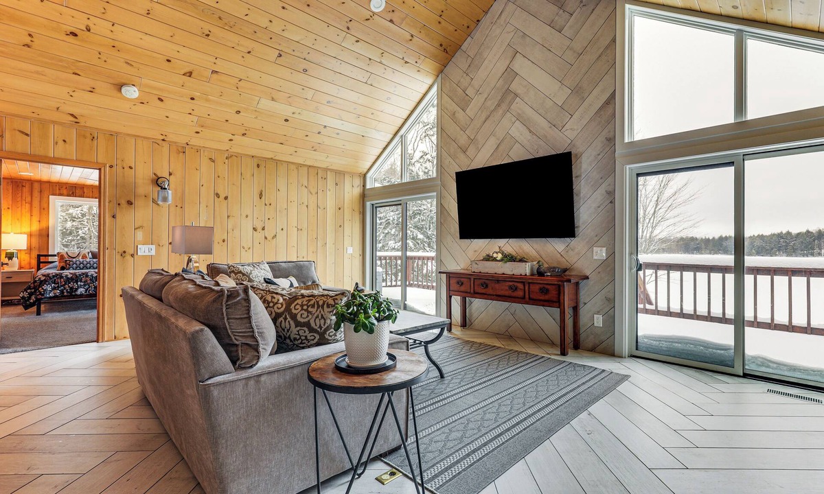 Watersmeet House | Sauna & Game Room! Tranquil Retreat on Grace Lake