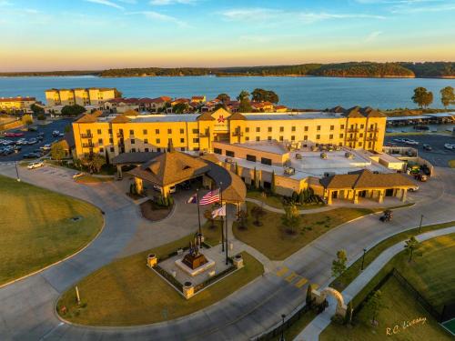 Afton Hotel | Shangri-La Resort