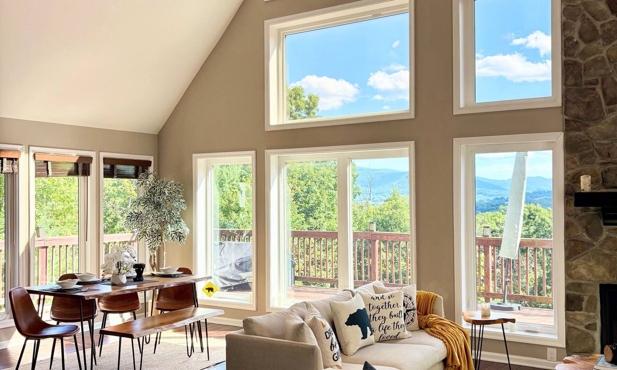 Front Royal Ski Chalet | Shenandoah Mountain House - Views, Fire Pit & 10 Min to NP