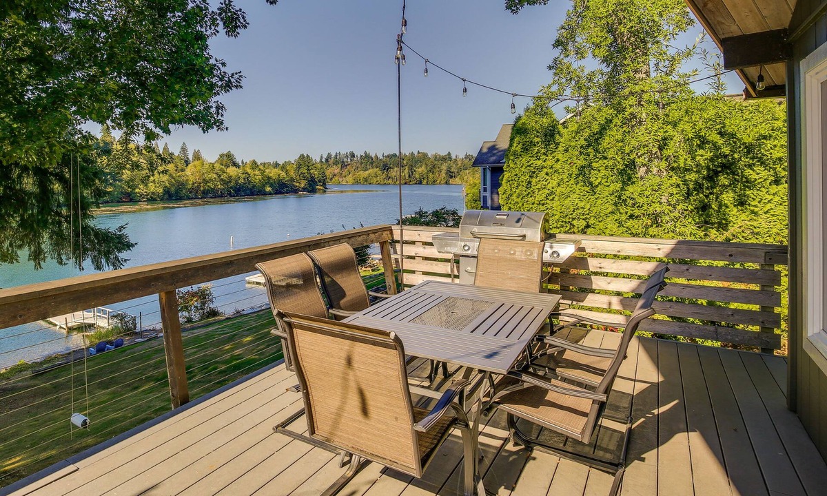 Harmony House | Silver Creek Vacation Rental on Mayfield Lake!