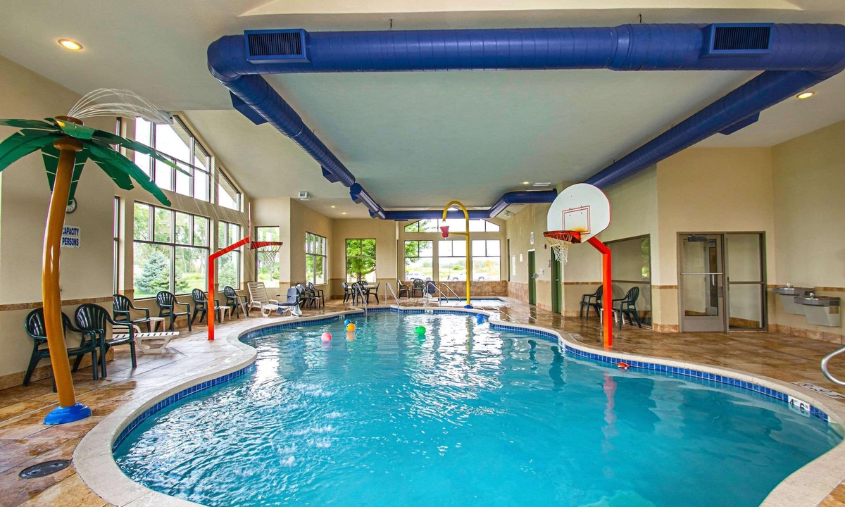 Madison Hotel | Sleep Inn & Suites Madison - Monona