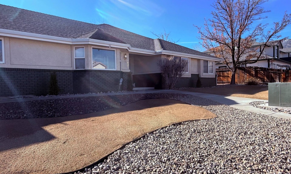 Carson City House | Spacious 4-bedroom house in Carson City on Golf Course, close to Tahoe and Reno.